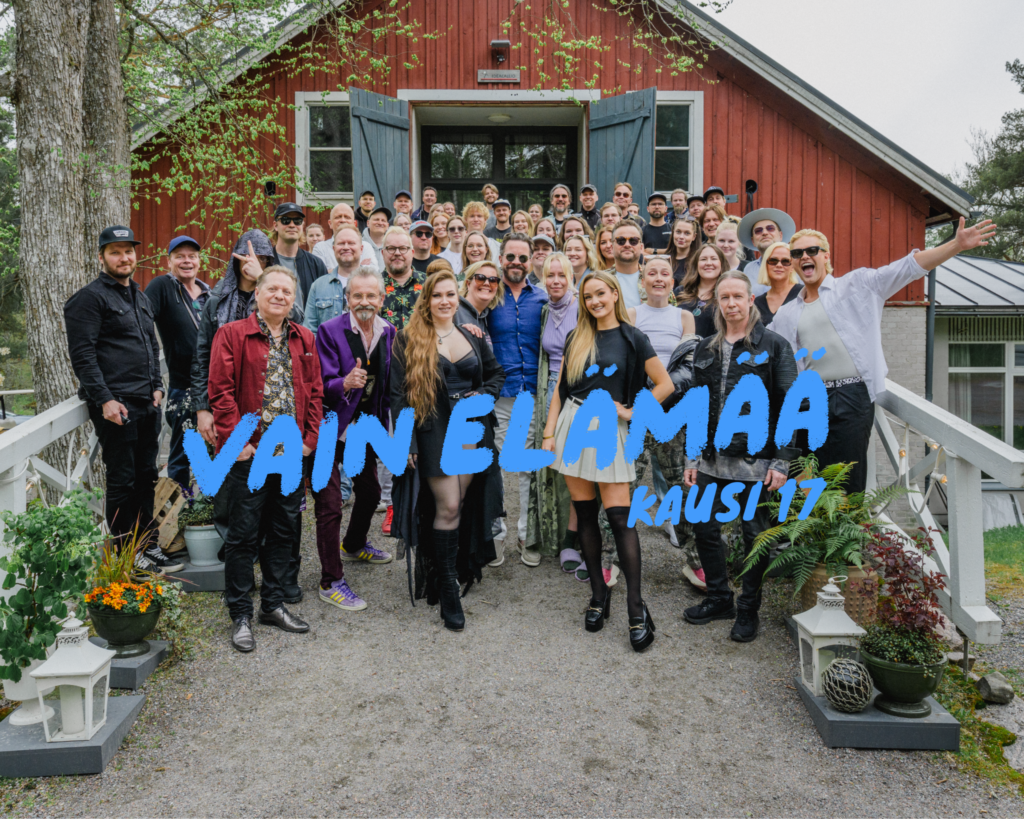 Vain Elämää -ohjelman produktion tiimikuva Calliolasta